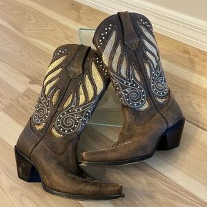 DURANGO Cowboy boots. SZ7. Excellent condition